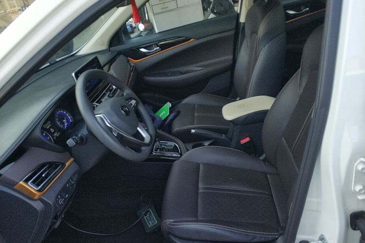 长安 逸动DT 2019款 1.6L 自动智享型 国VI中控内饰19