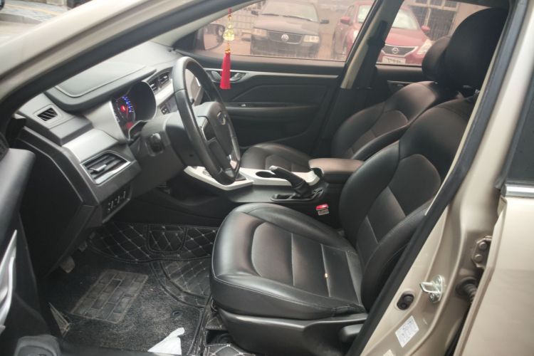 吉利汽车 远景 2018款 1.5L 手动幸福版中控内饰19