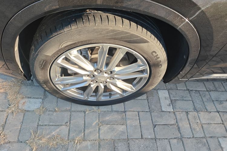 凯迪拉克XT6 2022款 2.0T 七座四驱豪华型车身外观6001