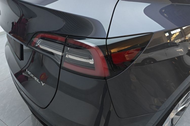 特斯拉 Model Y 2021款 长续航全轮驱动版车身外观6006