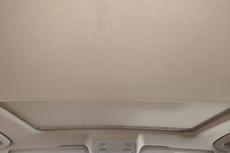 奥迪A4L 2016款 35 TFSI 自动标准型中控内饰22