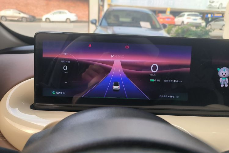 五菱汽车 五菱缤果 2023款 333km 灵犀互联+款中控内饰14