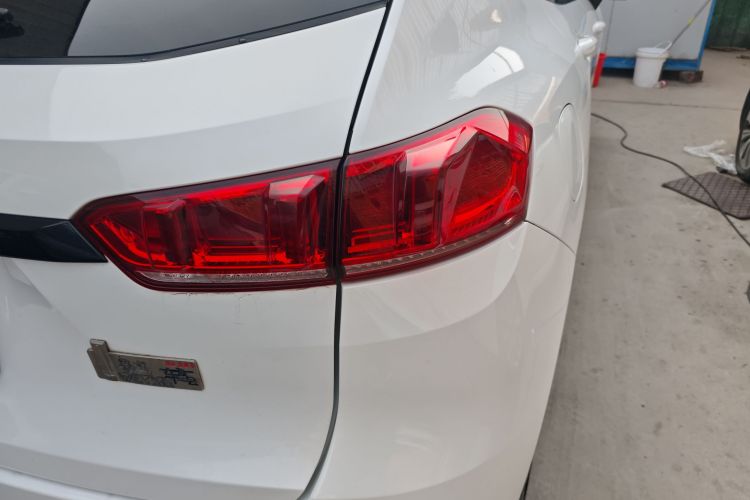 魏牌 VV7 2017款 2.0T 旗舰型车身外观6006