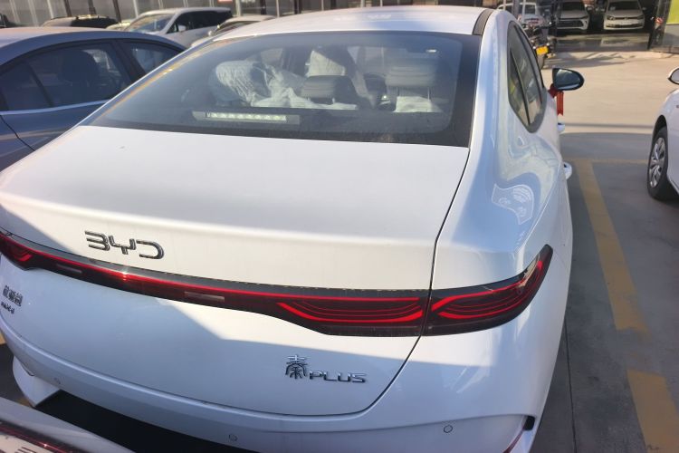 比亚迪 秦PLUS 2025款 DM-i 智驾版 55KM领先型车身外观6