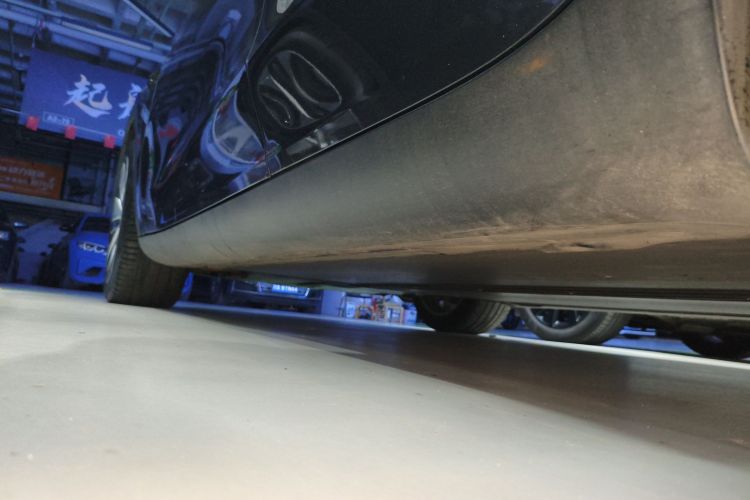 特斯拉 Model Y 2022款 改款 后轮驱动版局部细节9002