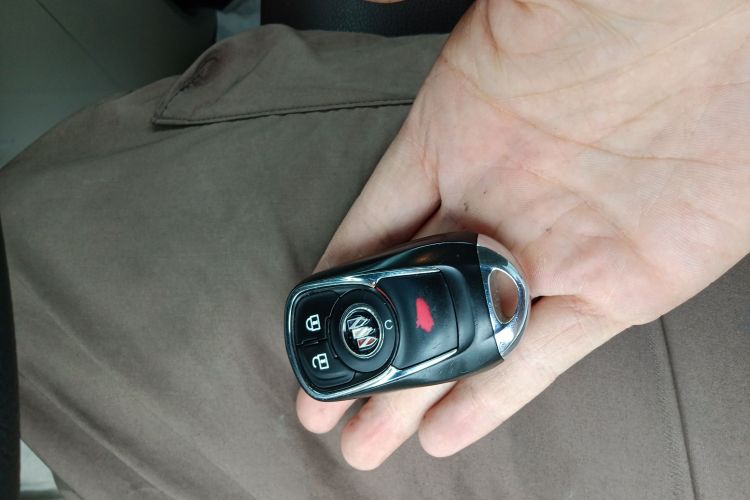 别克GL8 2023款 陆上公务舱 舒适型中控内饰7001