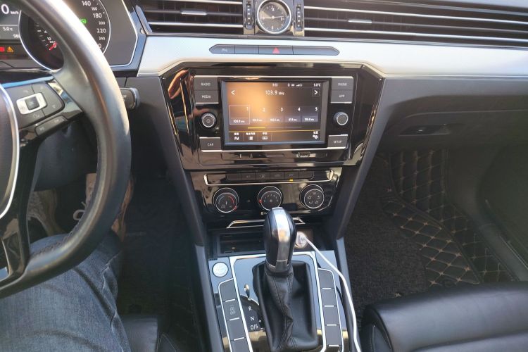 大众 迈腾 2018款 330TSI DSG 领先型中控内饰16