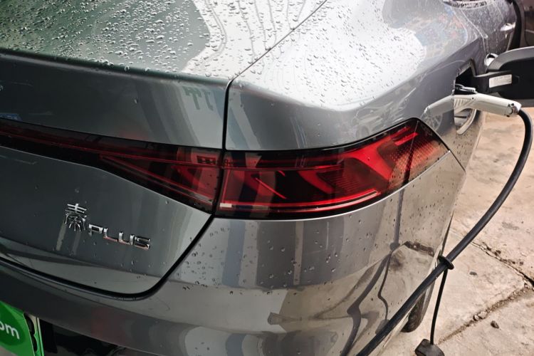 比亚迪 秦PLUS 2023款 冠军版 DM-i 120KM卓越型车身外观6006