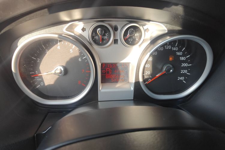 福特 福克斯 2013款 两厢经典 1.8L 自动基本型中控内饰14