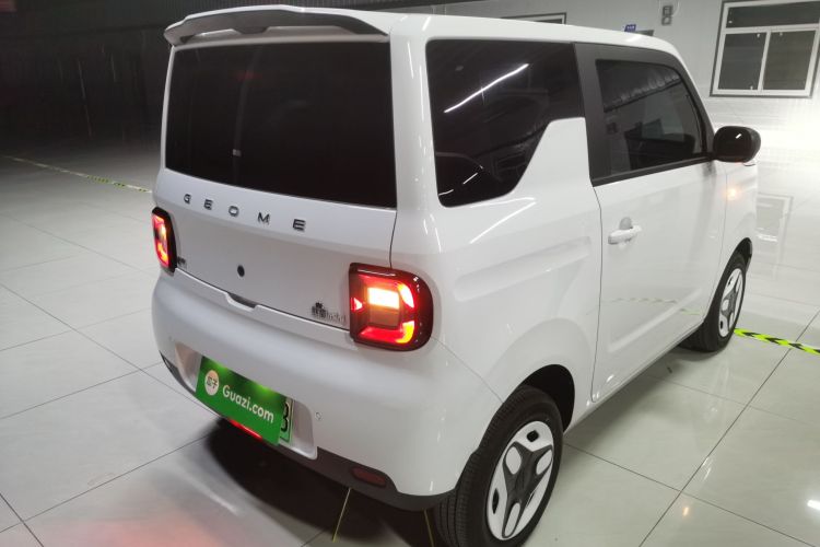 吉利银河 熊猫 2025款 210km 元气熊车身外观7