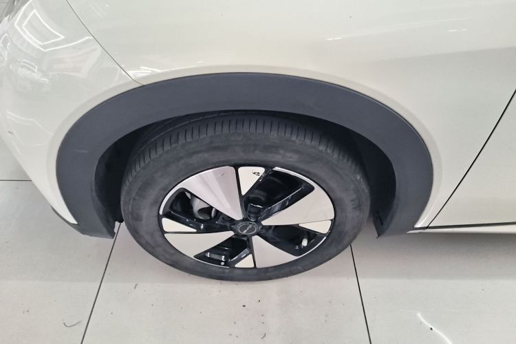 比亚迪 海豚 2023款 420km 时尚版车身外观35