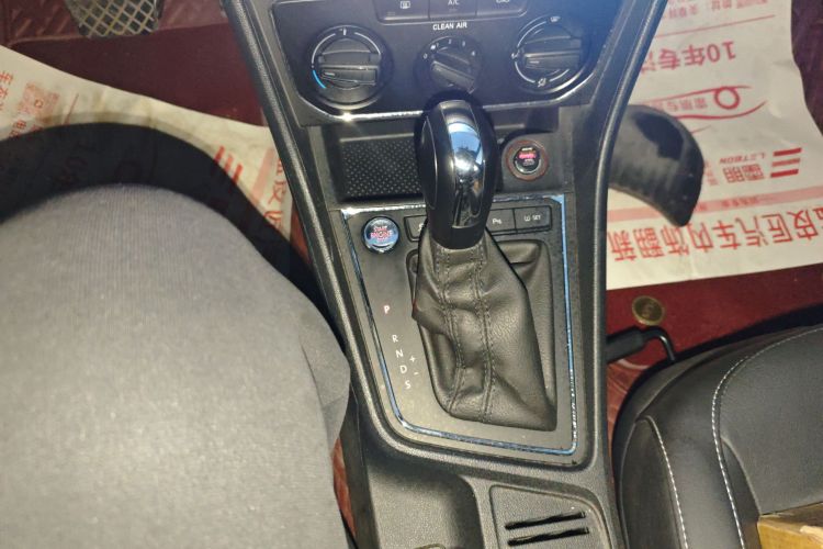 大众 朗逸 2017款 1.6L 自动舒适版中控内饰18