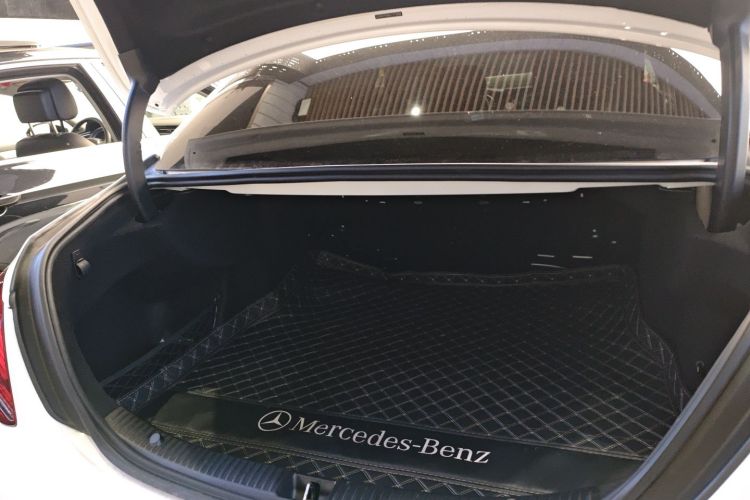 奔驰C级 2020款 改款 C 260 L 运动版机舱底盘23