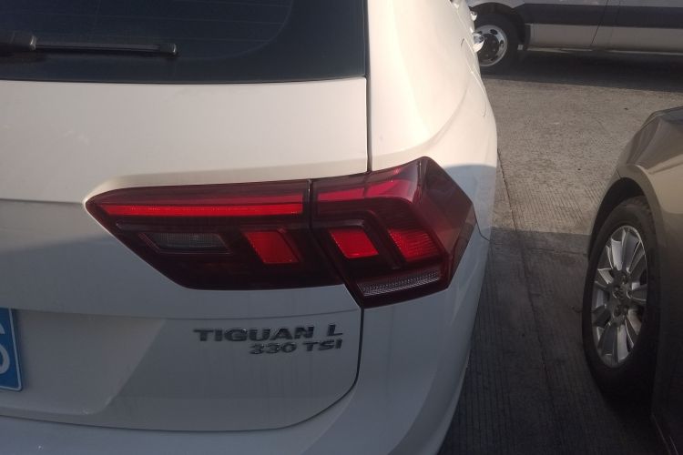 大众 途观L 2019款 改款 330TSI 自动两驱智动豪华版 国VI车身外观9