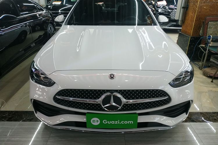 奔驰C级 2022款 改款 C 260 L 运动版车身外观2