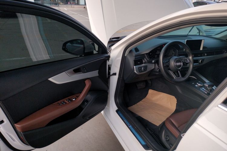 奥迪A4L 2019款 40 TFSI 时尚型 国VI中控内饰47