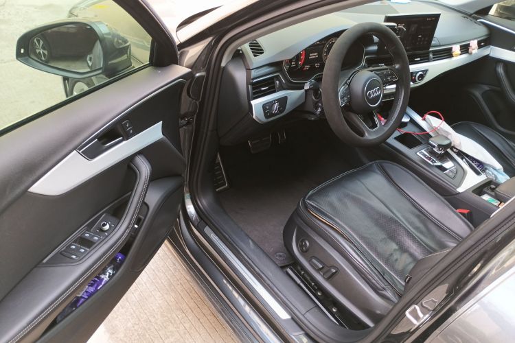 奥迪A4L 2020款 40 TFSI 豪华致雅型中控内饰20