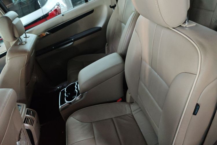 奔驰R级 2015款 R 320 4MATIC 豪华型中控内饰7004