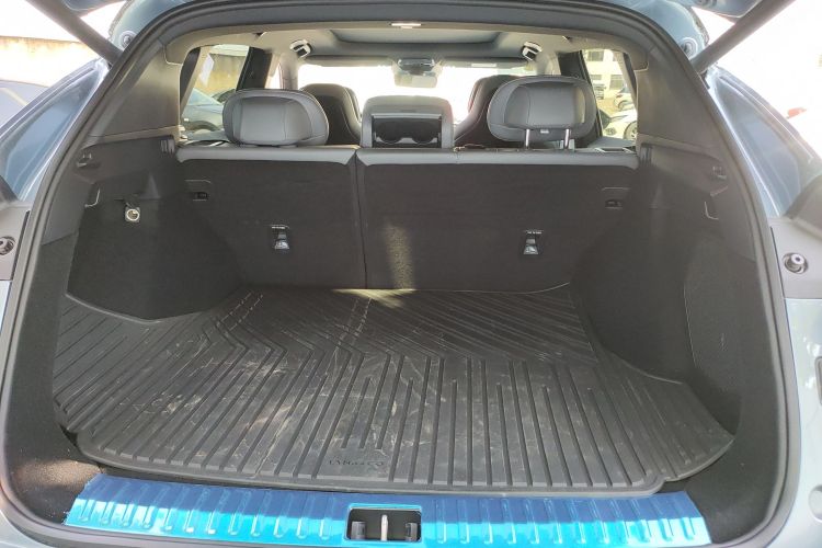 领克08 EM-P 2025款 220km 四驱性能Halo局部细节23