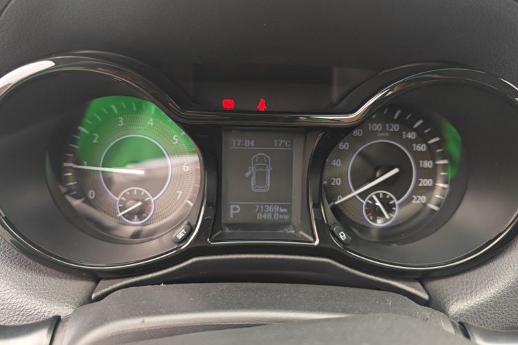 江铃 驭胜S350 2016款 2.0T 自动两驱汽油超豪华版5座中控内饰14