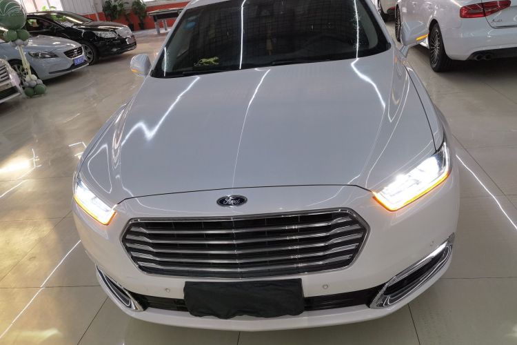 福特 金牛座 2017款 EcoBoost 180 至尊型车身外观2