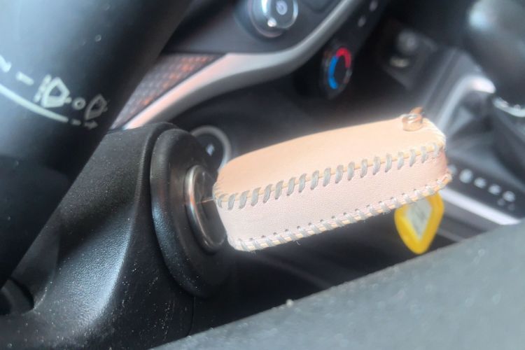 别克 英朗 2021款 1.3T 自动轻混动精英型中控内饰11