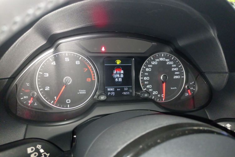 奥迪Q5 2017款 Plus 40 TFSI 技术型中控内饰14