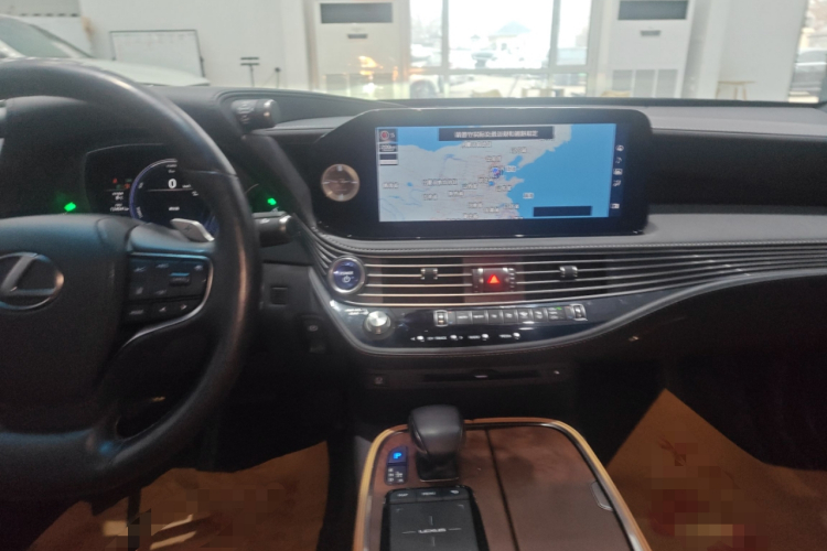 雷克萨斯LS 2021款 500h 卓越版局部细节16