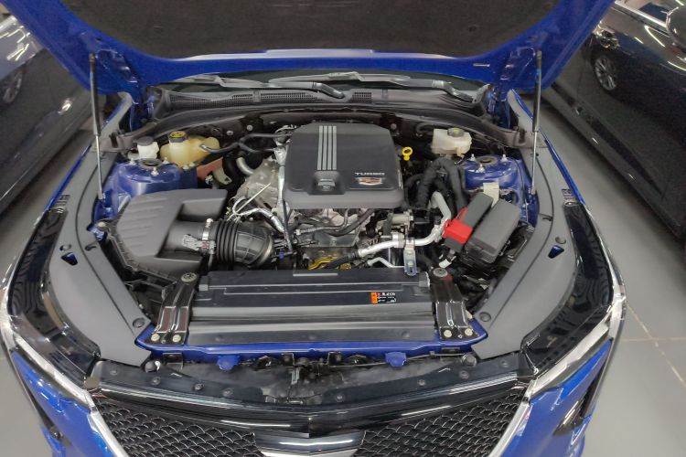 凯迪拉克CT4 2021款 28T 风尚型机舱底盘24