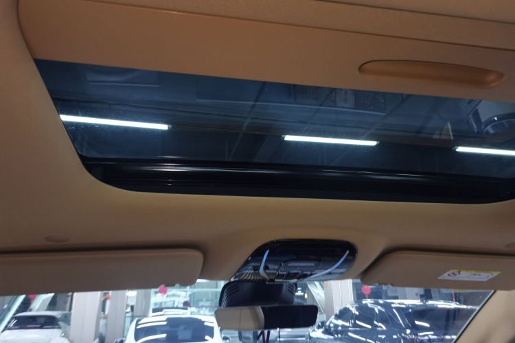 岚图汽车 岚图梦想家 2025款 PHEV 四驱尊贵鲲鹏版中控内饰22