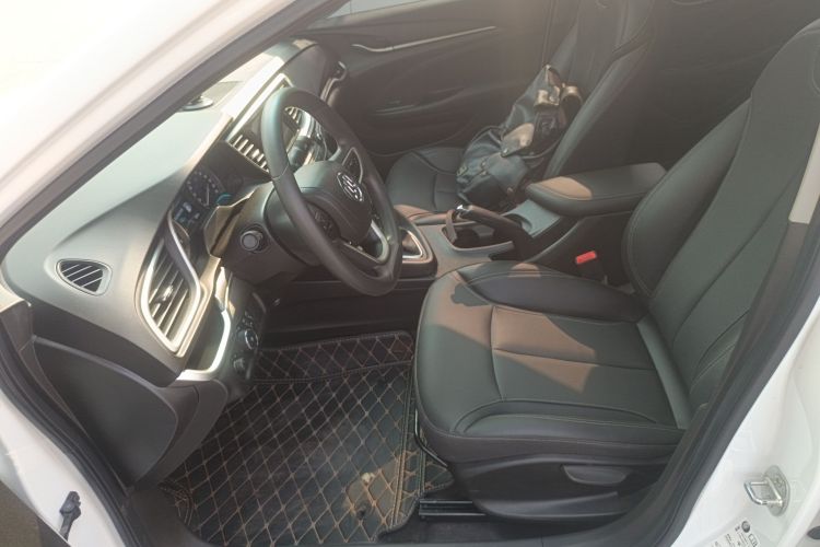 别克 英朗 2021款 改款 典范 1.5L 自动精英型中控内饰19