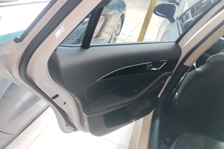 奔腾B70 2024款 龙腾版 1.5T 领跃型中控内饰49