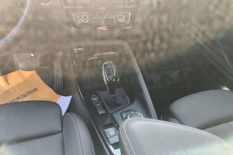 宝马X2 2023款 sDrive25i M运动曜夜版中控内饰18