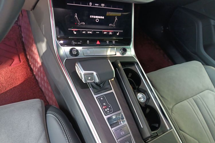 奥迪A6L 2024款 45 TFSI quattro 臻选动感型中控内饰18