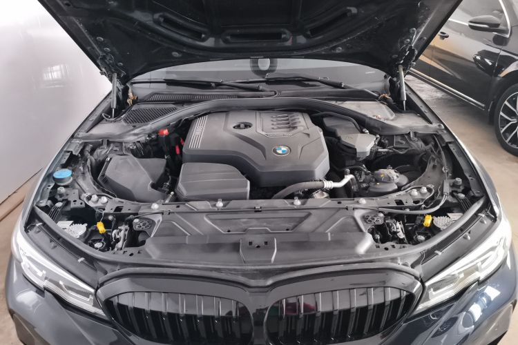 宝马3系 2021款 改款 325Li M运动套装机舱底盘24