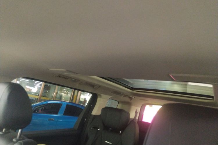 红旗HQ9 2023款 2.0T 智联旗享版中控内饰22