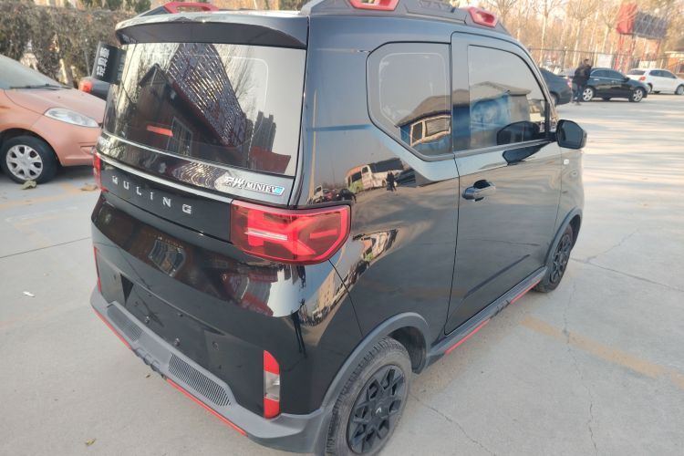 五菱汽车 宏光MINIEV 2022款 GAMEBOY 200km 玩咖款 磷酸铁锂车身外观6005