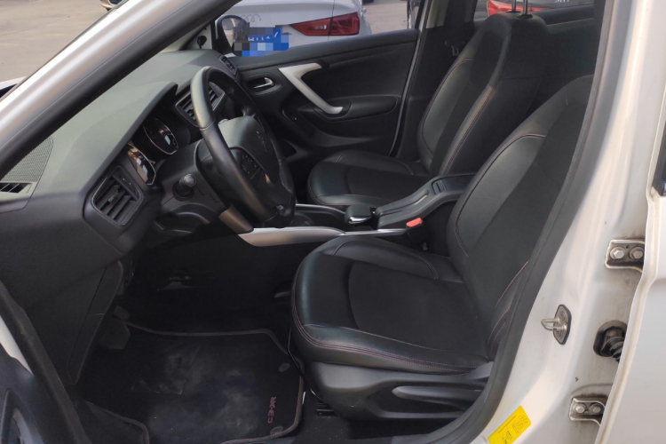 雪铁龙C3-XR 2015款 1.6L 自动先锋型局部细节19