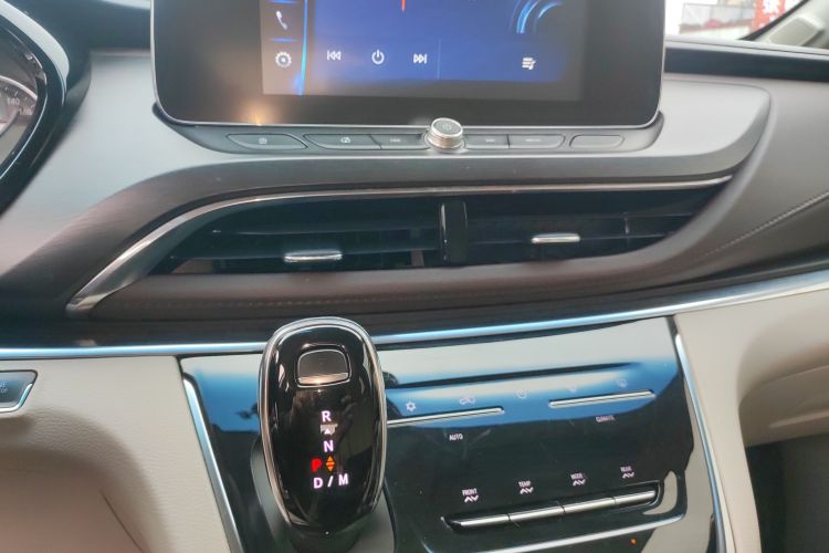 别克GL8 2021款 陆上公务舱 652T 舒适型中控内饰16