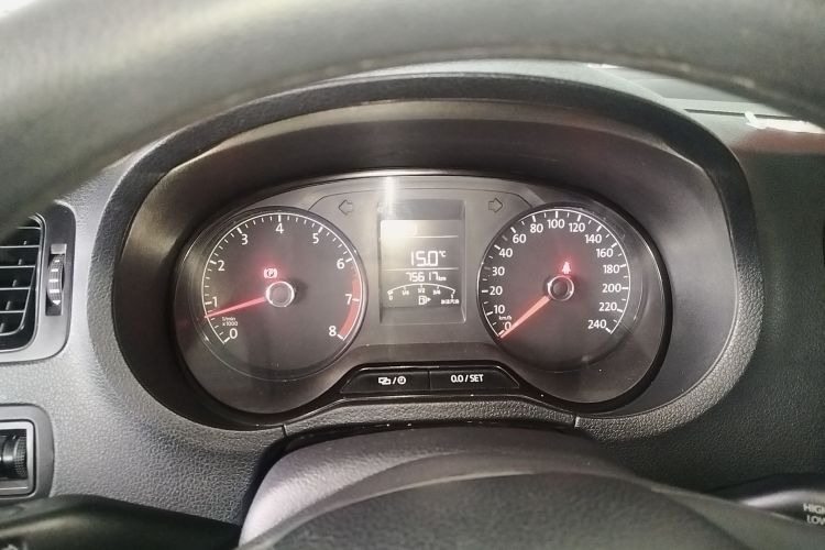 大众 Polo 2016款 1.4L 手动风尚型局部细节14