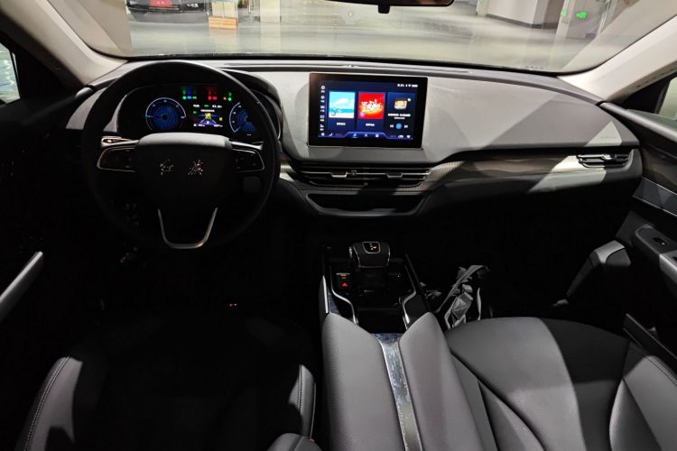 红旗E-QM5 2023款 改款 基础出行版中控内饰12