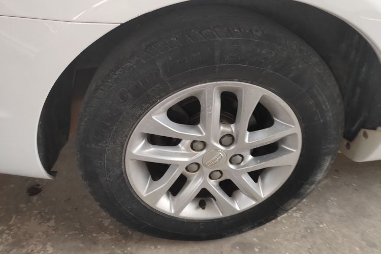 吉利汽车 帝豪 2017款 三厢百万款 1.5L 手动豪华型车身外观6008