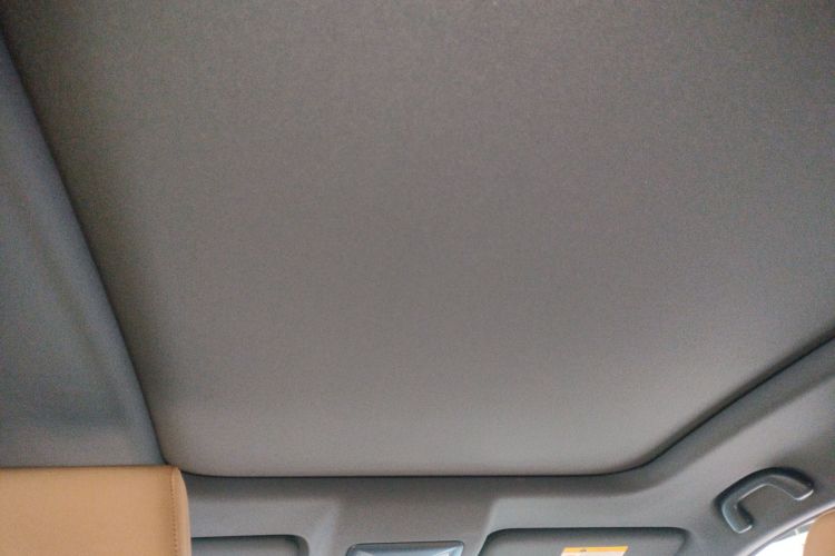 长安UNI-K 2023款 2.0T 两驱悦享型局部细节22