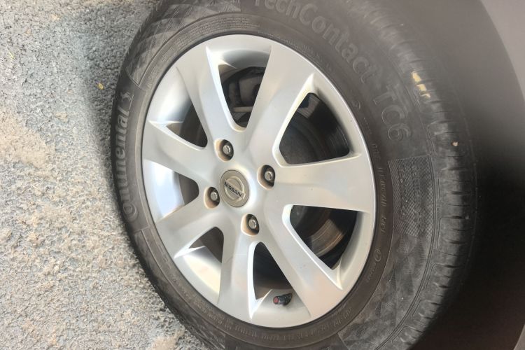 日产 轩逸 2012款 经典 1.6XE 手动舒适版局部细节9004