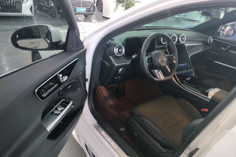 奔驰C级 2024款 改款 C 260 L 运动版中控内饰20