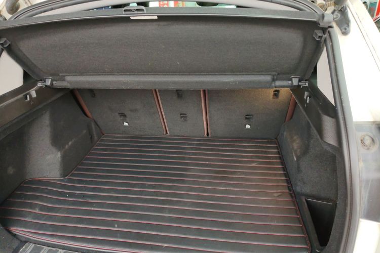 宝马X1 2020款 sDrive20Li 时尚型机舱底盘23