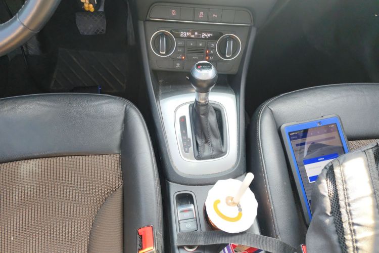 奥迪Q3 2017款 30 TFSI 时尚型局部细节18