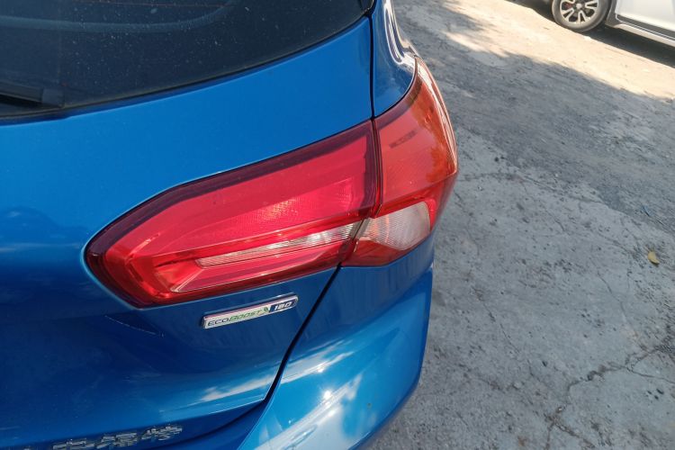 福特 福克斯 2019款 两厢 EcoBoost 180 自动锋潮型车身外观9