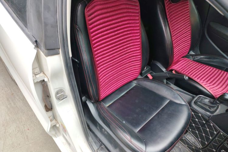 大众 Polo 2016款 1.6L 自动舒适型局部细节41