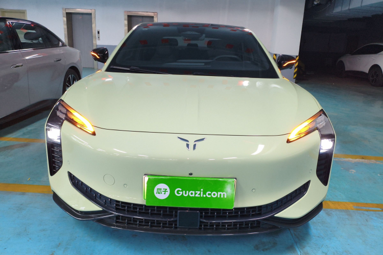 红旗EH7 2024款 690 Pro车身外观2